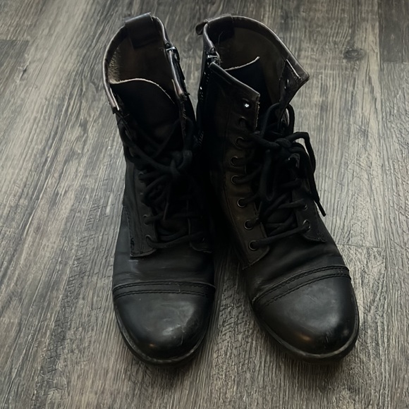 Steve Madden Boots - Picture 2 of 5